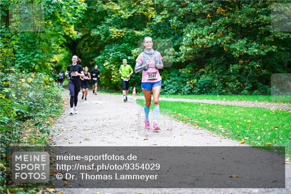 12.10.2025 - Bramfelder Halbmarathon 2025 Dr. Thomas Lammeyer http://msf.ph/oto/9354029 12.10.2025 10:48:57 Laufen  meine-sportfotos.de