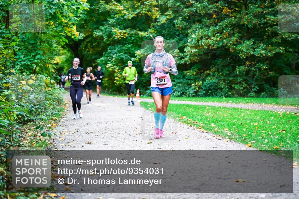 12.10.2025 - Bramfelder Halbmarathon 2025 Dr. Thomas Lammeyer http://msf.ph/oto/9354031 12.10.2025 10:48:57 Laufen 2795, 2581 meine-sportfotos.de