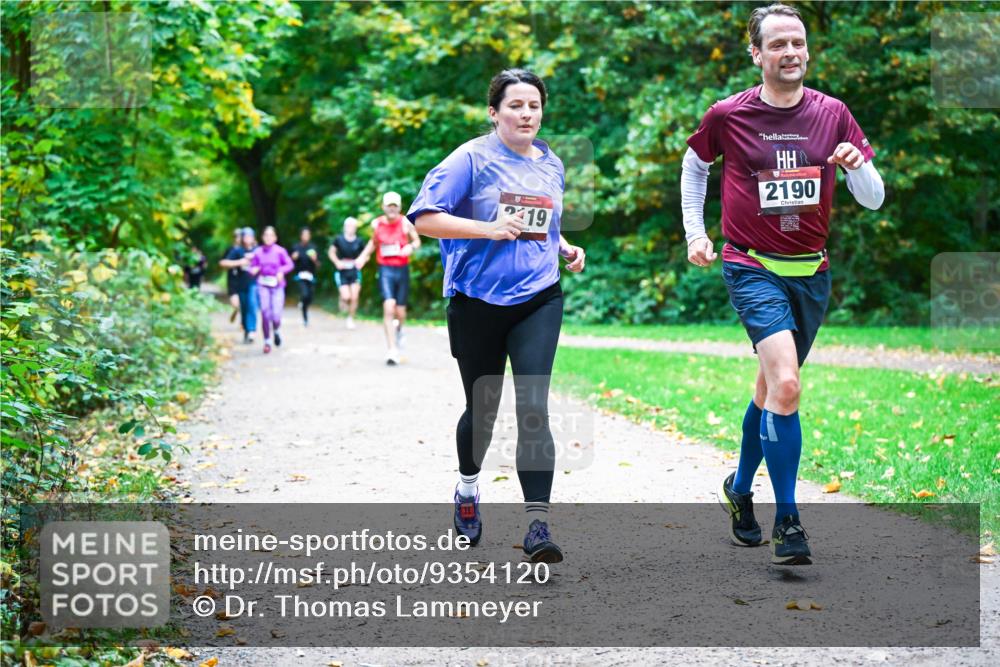 12.10.2025 - Bramfelder Halbmarathon 2025 Dr. Thomas Lammeyer http://msf.ph/oto/9354120 12.10.2025 10:49:15 Laufen 219, 2190 meine-sportfotos.de