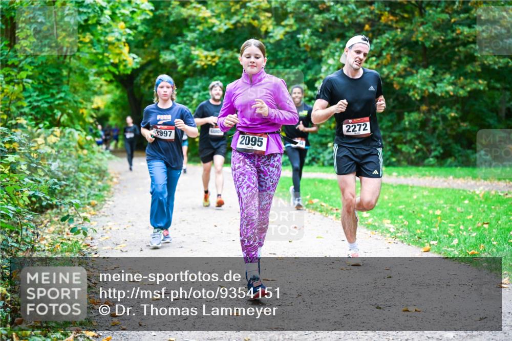 12.10.2025 - Bramfelder Halbmarathon 2025 Dr. Thomas Lammeyer http://msf.ph/oto/9354151 12.10.2025 10:49:22 Laufen 2272, 2095, 2997 meine-sportfotos.de