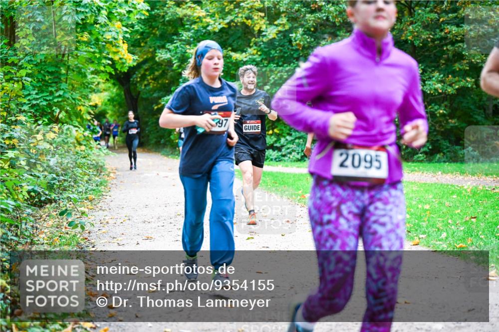 12.10.2025 - Bramfelder Halbmarathon 2025 Dr. Thomas Lammeyer http://msf.ph/oto/9354155 12.10.2025 10:49:23 Laufen 397, 2095 meine-sportfotos.de