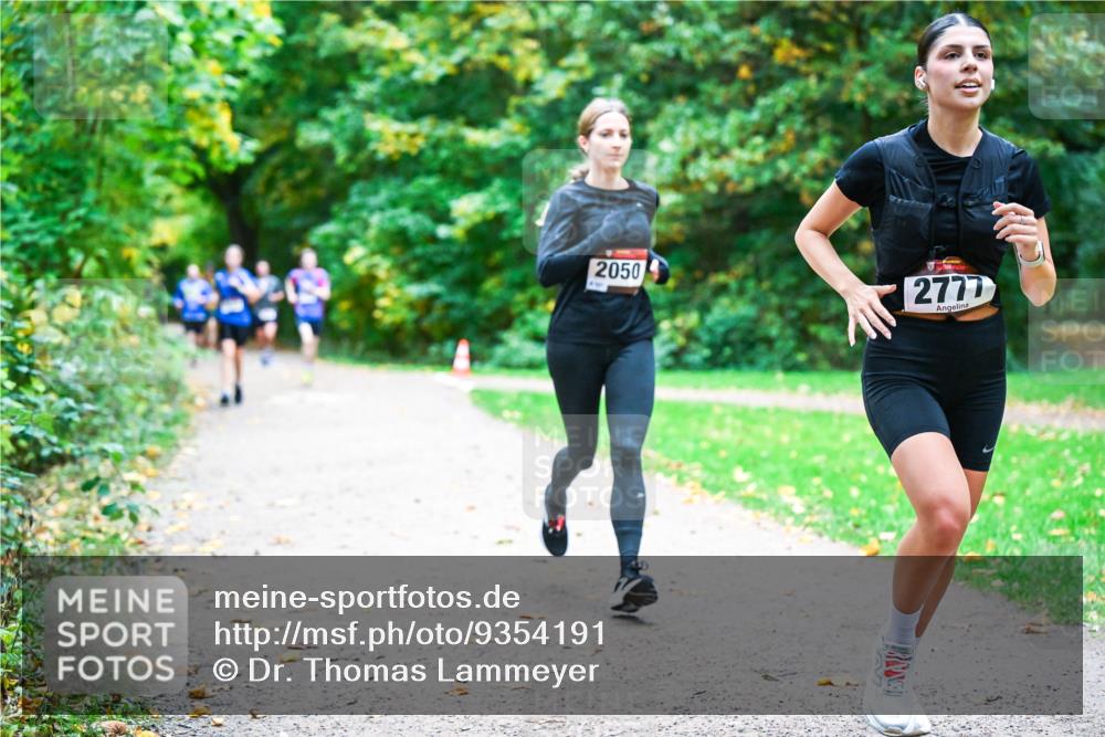 12.10.2025 - Bramfelder Halbmarathon 2025 Dr. Thomas Lammeyer http://msf.ph/oto/9354191 12.10.2025 10:49:31 Laufen 2050, 2777 meine-sportfotos.de