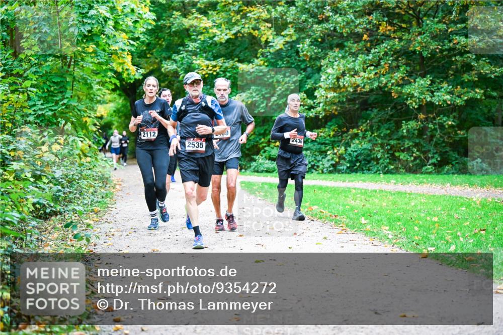 12.10.2025 - Bramfelder Halbmarathon 2025 Dr. Thomas Lammeyer http://msf.ph/oto/9354272 12.10.2025 10:49:45 Laufen 2112, 2535, 2436 meine-sportfotos.de