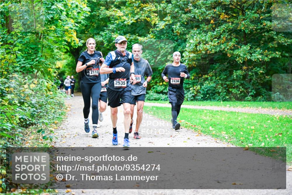 12.10.2025 - Bramfelder Halbmarathon 2025 Dr. Thomas Lammeyer http://msf.ph/oto/9354274 12.10.2025 10:49:45 Laufen 2112, 142, 2535, 69, 2436 meine-sportfotos.de