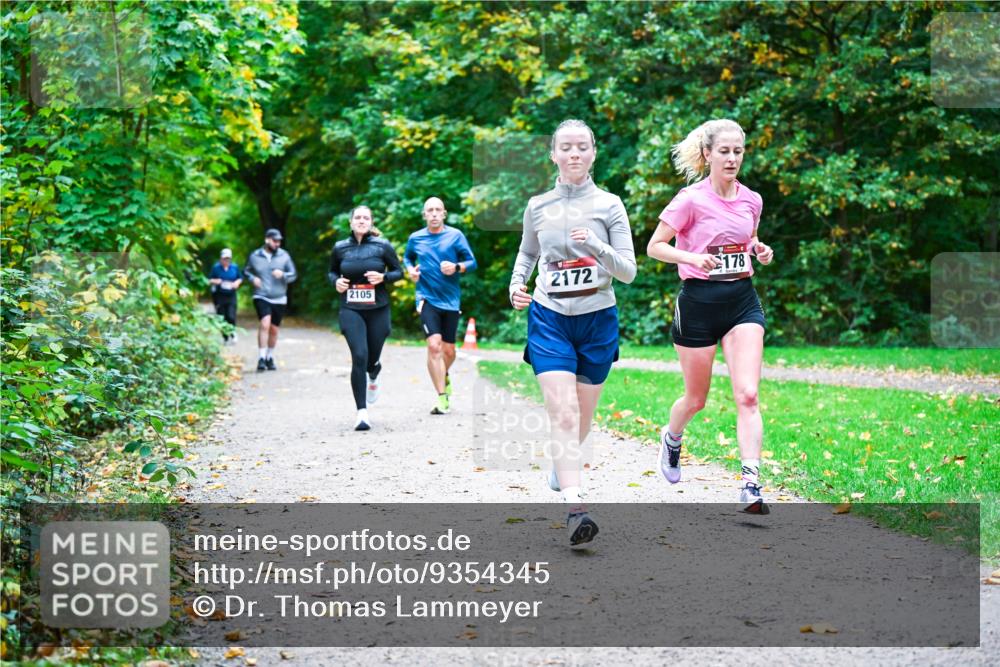 12.10.2025 - Bramfelder Halbmarathon 2025 Dr. Thomas Lammeyer http://msf.ph/oto/9354345 12.10.2025 10:49:56 Laufen 2105, 2172, 178 meine-sportfotos.de