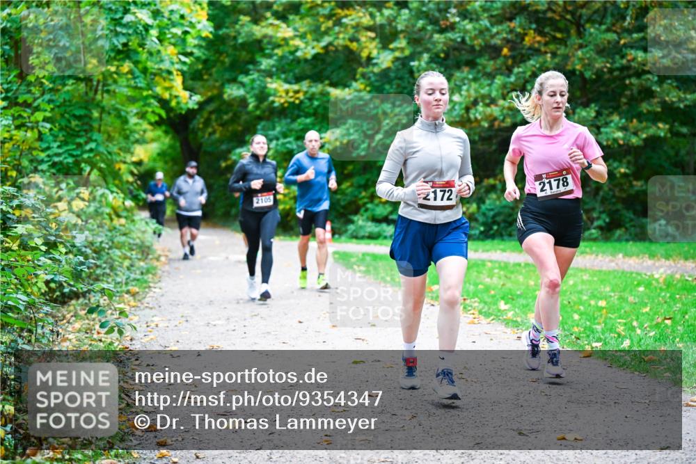 12.10.2025 - Bramfelder Halbmarathon 2025 Dr. Thomas Lammeyer http://msf.ph/oto/9354347 12.10.2025 10:49:57 Laufen 2105, 172, 2178 meine-sportfotos.de