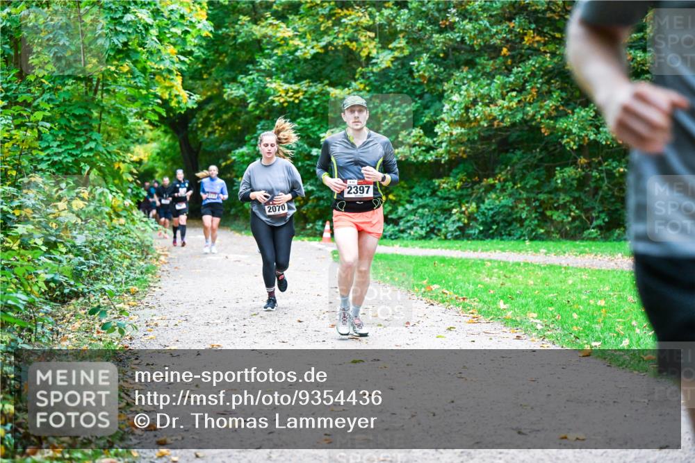 12.10.2025 - Bramfelder Halbmarathon 2025 Dr. Thomas Lammeyer http://msf.ph/oto/9354436 12.10.2025 10:50:15 Laufen 2070, 2397 meine-sportfotos.de