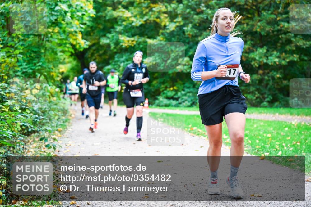 12.10.2025 - Bramfelder Halbmarathon 2025 Dr. Thomas Lammeyer http://msf.ph/oto/9354482 12.10.2025 10:50:23 Laufen 17 meine-sportfotos.de