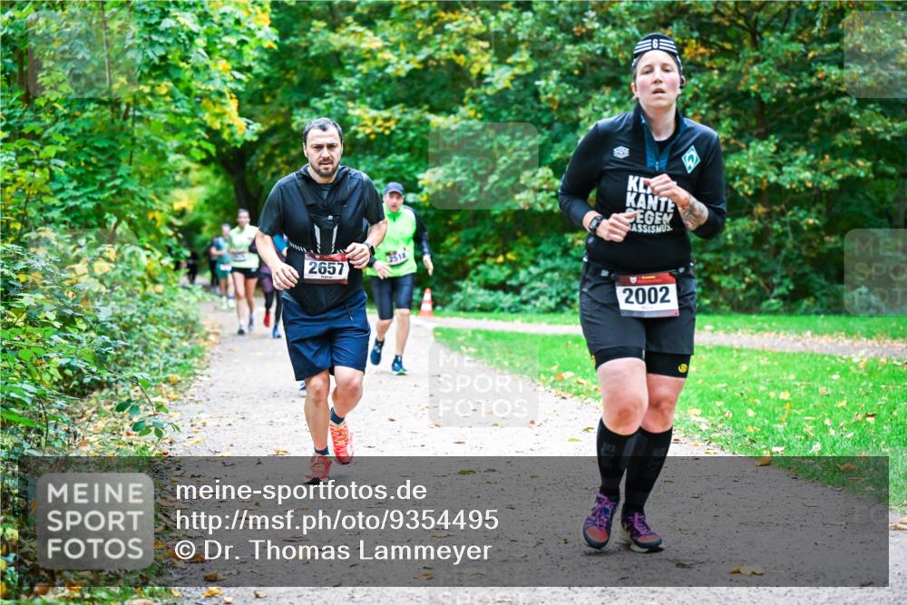 12.10.2025 - Bramfelder Halbmarathon 2025 Dr. Thomas Lammeyer http://msf.ph/oto/9354495 12.10.2025 10:50:25 Laufen 2657, 2518, 2002 meine-sportfotos.de