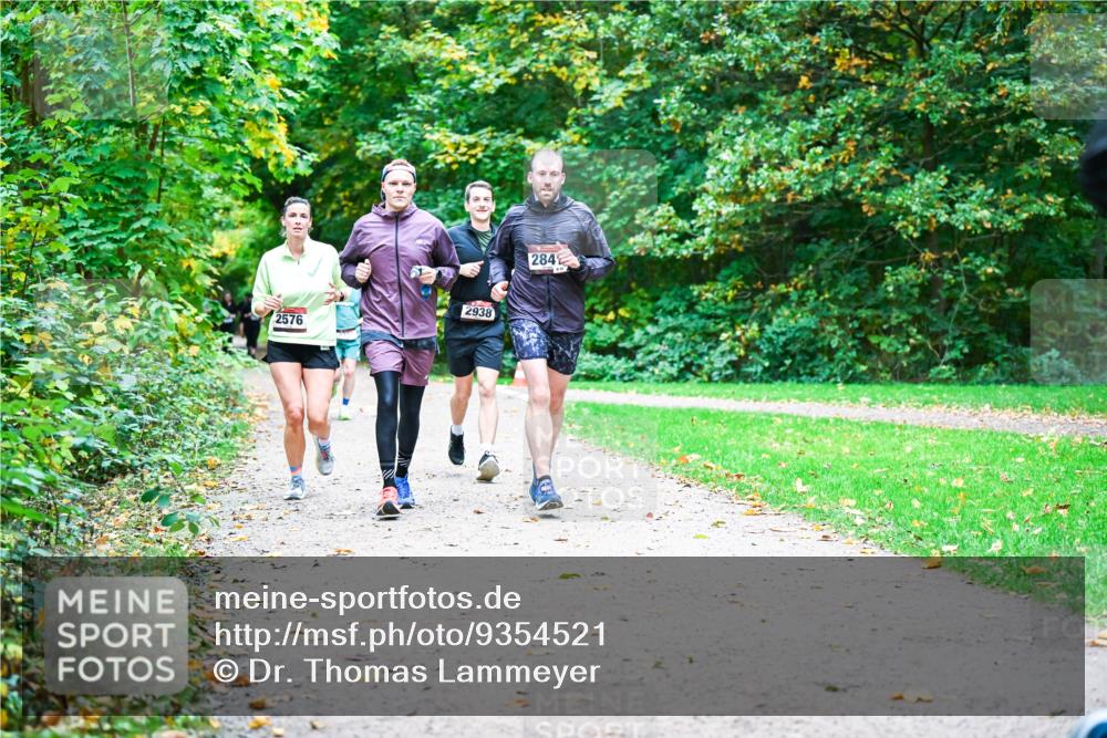 12.10.2025 - Bramfelder Halbmarathon 2025 Dr. Thomas Lammeyer http://msf.ph/oto/9354521 12.10.2025 10:50:30 Laufen 2576, 2938, 284 meine-sportfotos.de