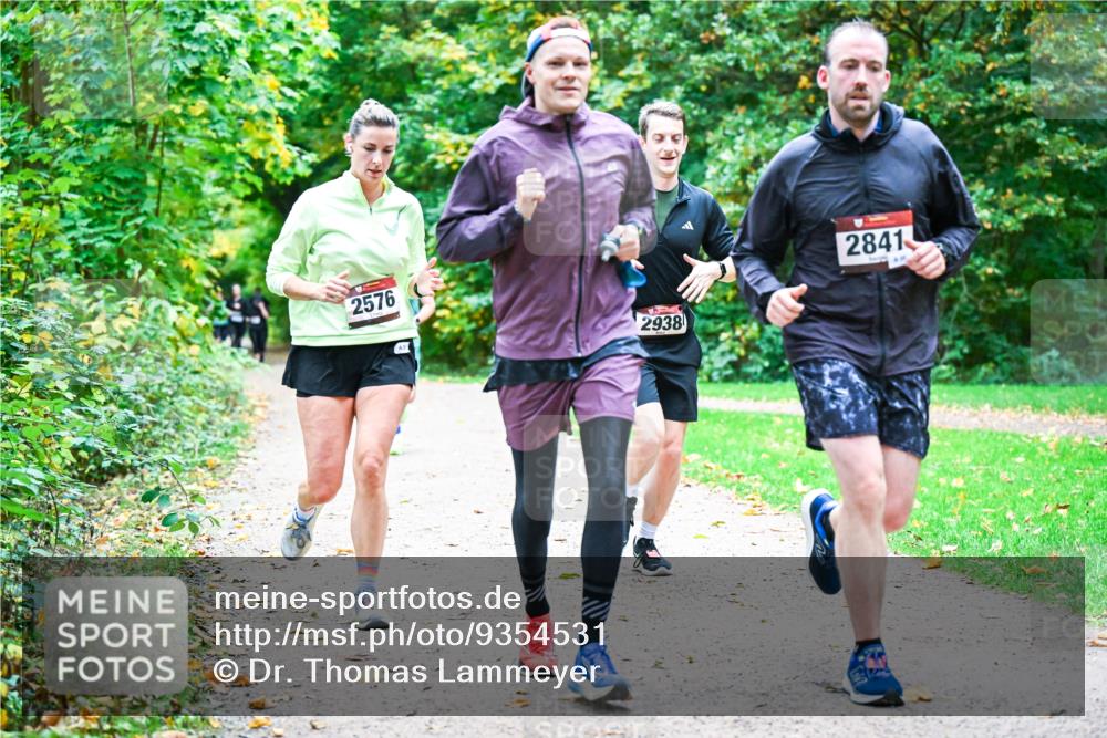 12.10.2025 - Bramfelder Halbmarathon 2025 Dr. Thomas Lammeyer http://msf.ph/oto/9354531 12.10.2025 10:50:31 Laufen 2576, 2938, 2841 meine-sportfotos.de
