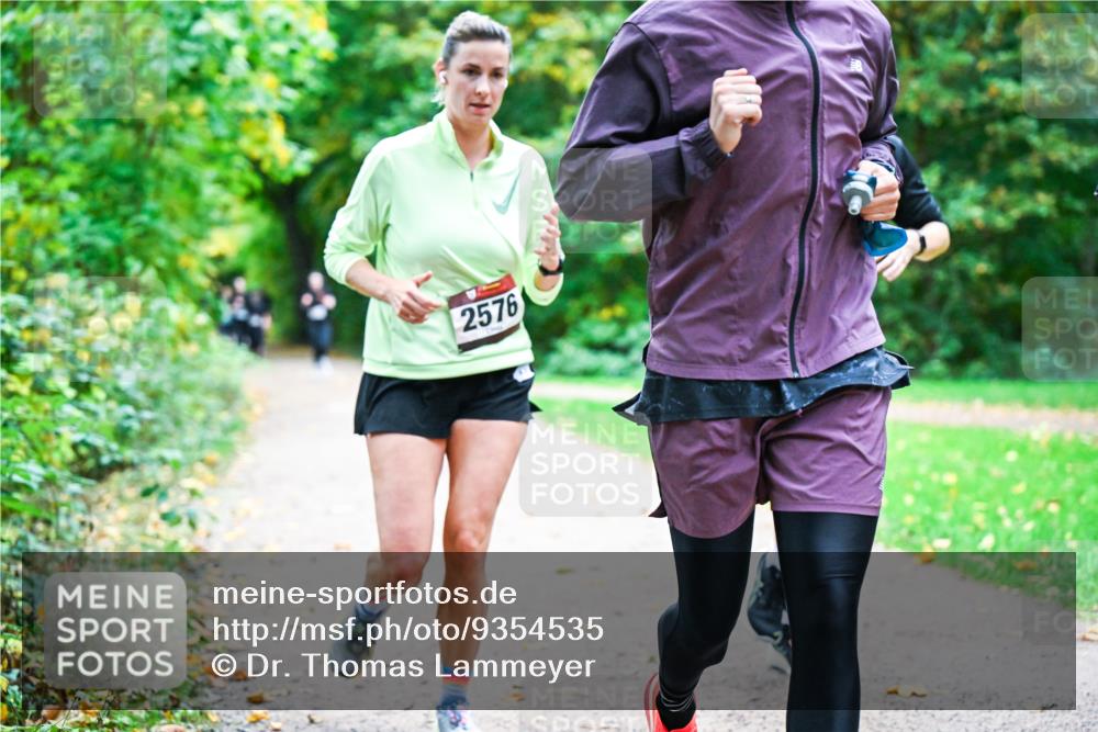 12.10.2025 - Bramfelder Halbmarathon 2025 Dr. Thomas Lammeyer http://msf.ph/oto/9354535 12.10.2025 10:50:32 Laufen 2576 meine-sportfotos.de