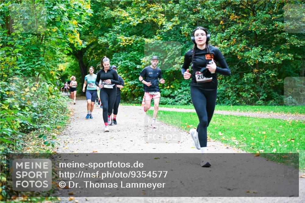 12.10.2025 - Bramfelder Halbmarathon 2025 Dr. Thomas Lammeyer http://msf.ph/oto/9354577 12.10.2025 10:50:43 Laufen 2055, 2715, 20 meine-sportfotos.de