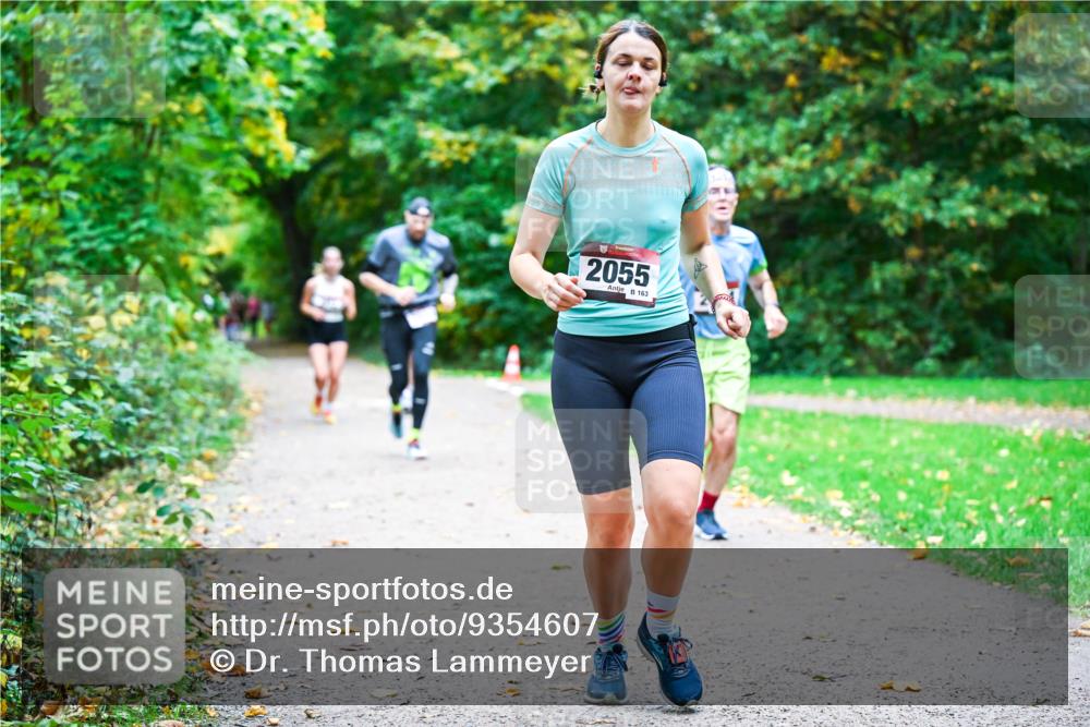 12.10.2025 - Bramfelder Halbmarathon 2025 Dr. Thomas Lammeyer http://msf.ph/oto/9354607 12.10.2025 10:50:49 Laufen 2055, 163 meine-sportfotos.de