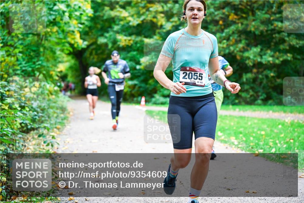 12.10.2025 - Bramfelder Halbmarathon 2025 Dr. Thomas Lammeyer http://msf.ph/oto/9354609 12.10.2025 10:50:49 Laufen 2055, 163 meine-sportfotos.de