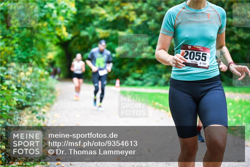 12.10.2025 - Bramfelder Halbmarathon 2025 Dr. Thomas Lammeyer http://msf.ph/oto/9354613 12.10.2025 10:50:50 Laufen 34, 2055, 163 meine-sportfotos.de
