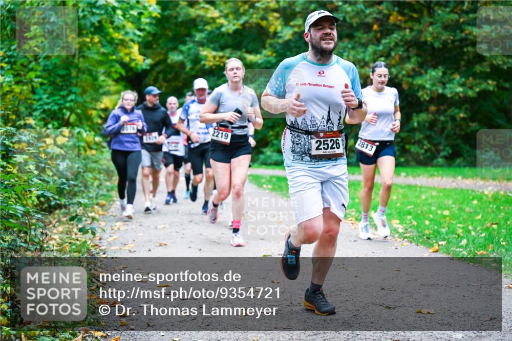 12.10.2025 - Bramfelder Halbmarathon 2025 Dr. Thomas Lammeyer http://msf.ph/oto/9354721 12.10.2025 10:51:13 Laufen 2076, 17, 2219, 2526, 2813 meine-sportfotos.de