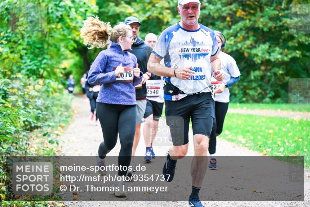 12.10.2025 - Bramfelder Halbmarathon 2025 Dr. Thomas Lammeyer http://msf.ph/oto/9354737 12.10.2025 10:51:16 Laufen 876, 2540, 11, 2023, 12 meine-sportfotos.de
