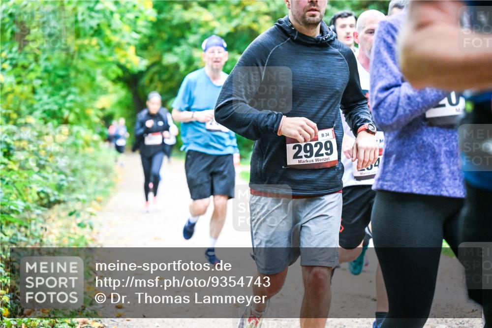 12.10.2025 - Bramfelder Halbmarathon 2025 Dr. Thomas Lammeyer http://msf.ph/oto/9354743 12.10.2025 10:51:17 Laufen 34, 2929, 4 meine-sportfotos.de