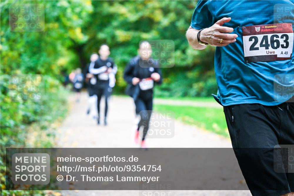 12.10.2025 - Bramfelder Halbmarathon 2025 Dr. Thomas Lammeyer http://msf.ph/oto/9354754 12.10.2025 10:51:19 Laufen 34, 2463, 49 meine-sportfotos.de