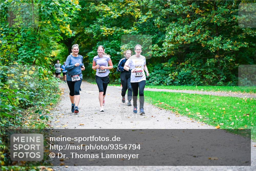 12.10.2025 - Bramfelder Halbmarathon 2025 Dr. Thomas Lammeyer http://msf.ph/oto/9354794 12.10.2025 10:51:26 Laufen 2006, 2109, 2133 meine-sportfotos.de
