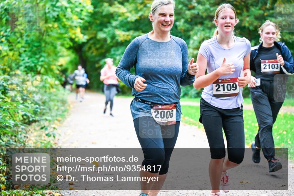 12.10.2025 - Bramfelder Halbmarathon 2025 Dr. Thomas Lammeyer http://msf.ph/oto/9354817 12.10.2025 10:51:29 Laufen 2006, 2109, 2103 meine-sportfotos.de