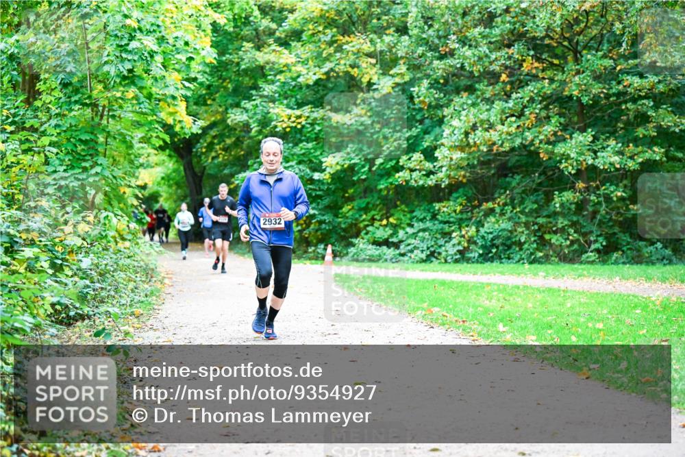 12.10.2025 - Bramfelder Halbmarathon 2025 Dr. Thomas Lammeyer http://msf.ph/oto/9354927 12.10.2025 10:52:03 Laufen 2932 meine-sportfotos.de