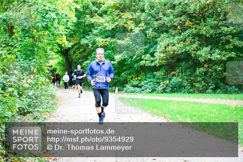 12.10.2025 - Bramfelder Halbmarathon 2025 Dr. Thomas Lammeyer http://msf.ph/oto/9354929 12.10.2025 10:52:04 Laufen 2932 meine-sportfotos.de