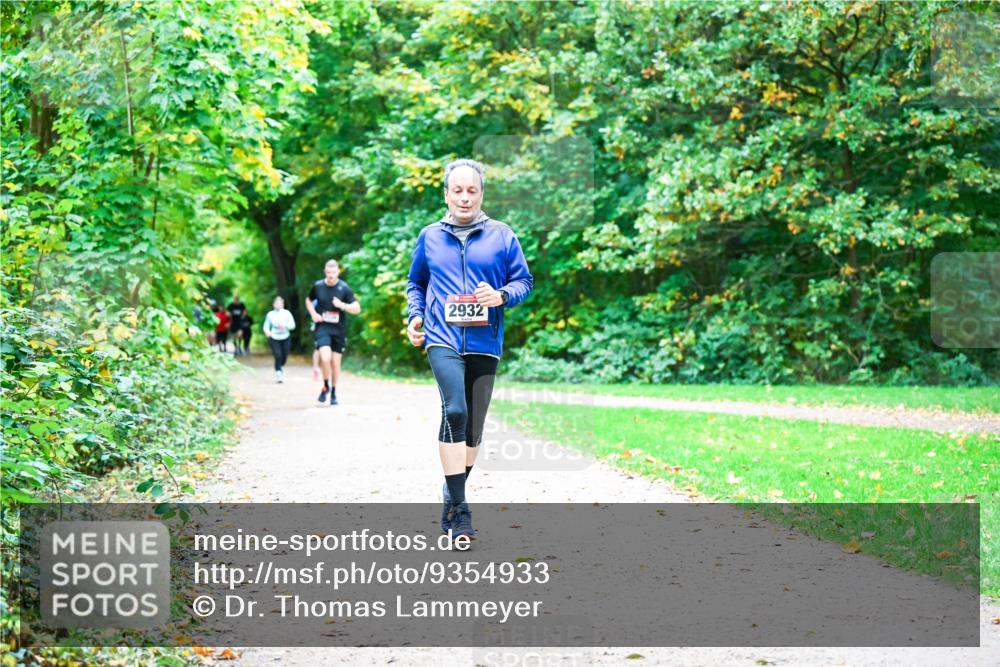 12.10.2025 - Bramfelder Halbmarathon 2025 Dr. Thomas Lammeyer http://msf.ph/oto/9354933 12.10.2025 10:52:04 Laufen 2932 meine-sportfotos.de