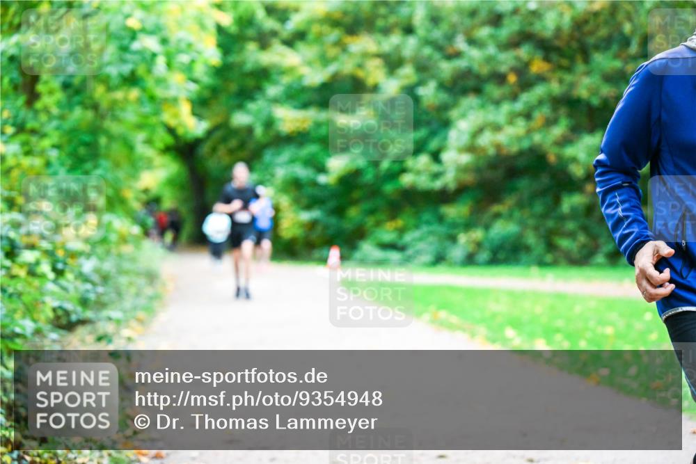 12.10.2025 - Bramfelder Halbmarathon 2025 Dr. Thomas Lammeyer http://msf.ph/oto/9354948 12.10.2025 10:52:06 Laufen  meine-sportfotos.de