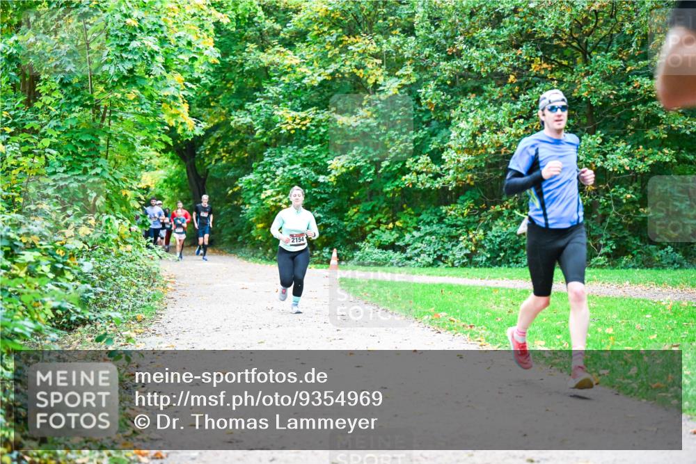 12.10.2025 - Bramfelder Halbmarathon 2025 Dr. Thomas Lammeyer http://msf.ph/oto/9354969 12.10.2025 10:52:12 Laufen 2154 meine-sportfotos.de