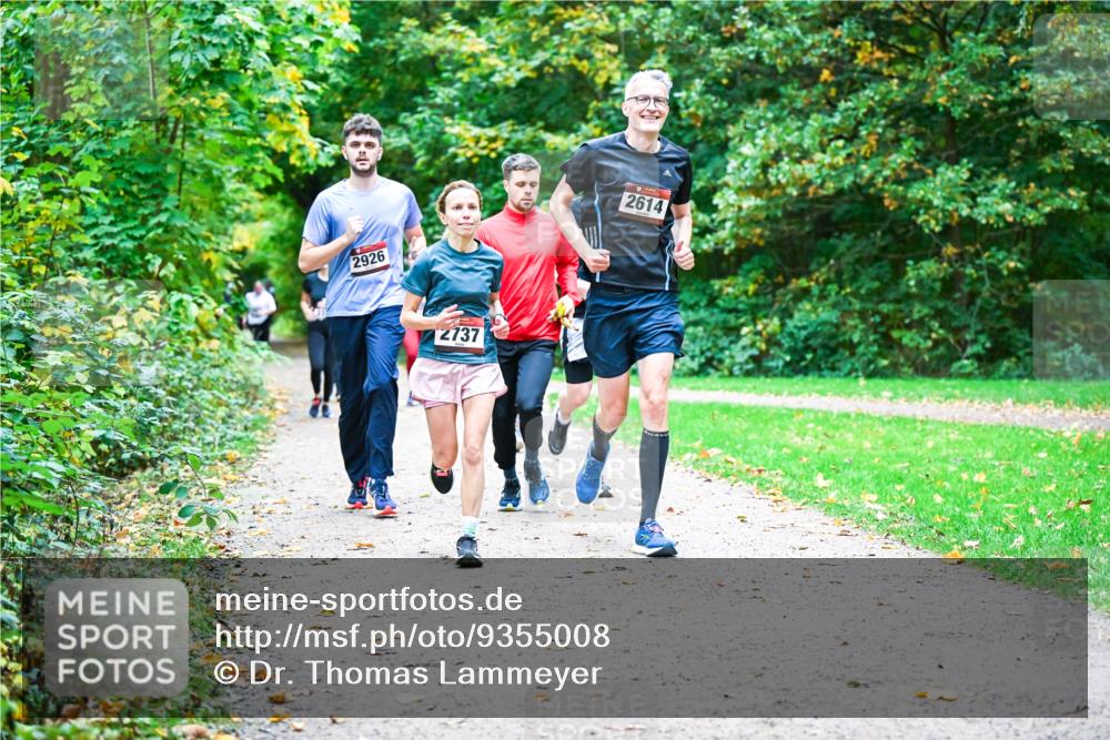 12.10.2025 - Bramfelder Halbmarathon 2025 Dr. Thomas Lammeyer http://msf.ph/oto/9355008 12.10.2025 10:52:23 Laufen 2926, 2737, 2614 meine-sportfotos.de