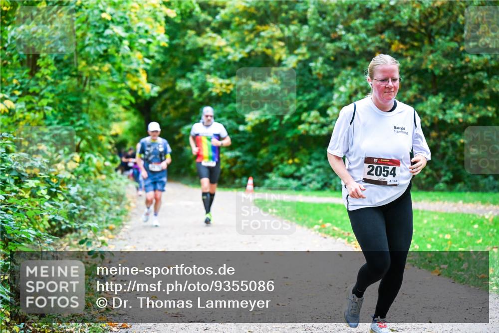 12.10.2025 - Bramfelder Halbmarathon 2025 Dr. Thomas Lammeyer http://msf.ph/oto/9355086 12.10.2025 10:52:37 Laufen 2054, 173 meine-sportfotos.de