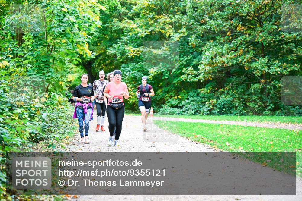 12.10.2025 - Bramfelder Halbmarathon 2025 Dr. Thomas Lammeyer http://msf.ph/oto/9355121 12.10.2025 10:52:45 Laufen 2716, 2032, 2989 meine-sportfotos.de