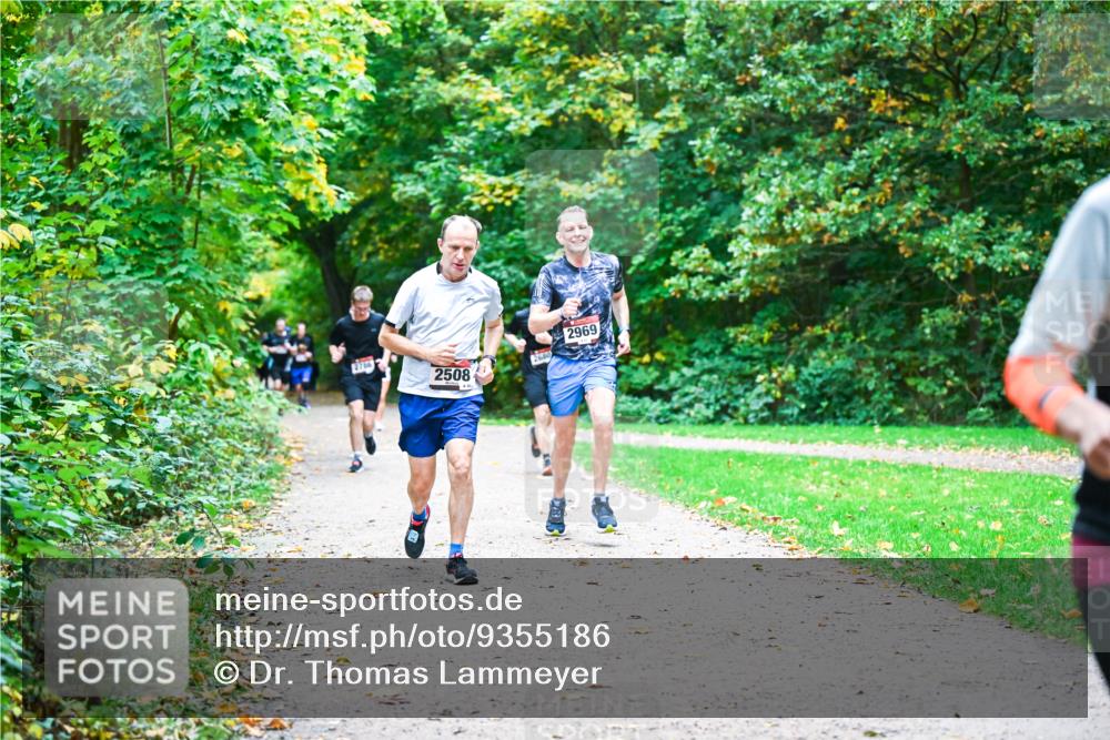12.10.2025 - Bramfelder Halbmarathon 2025 Dr. Thomas Lammeyer http://msf.ph/oto/9355186 12.10.2025 10:52:56 Laufen 2508, 2969 meine-sportfotos.de