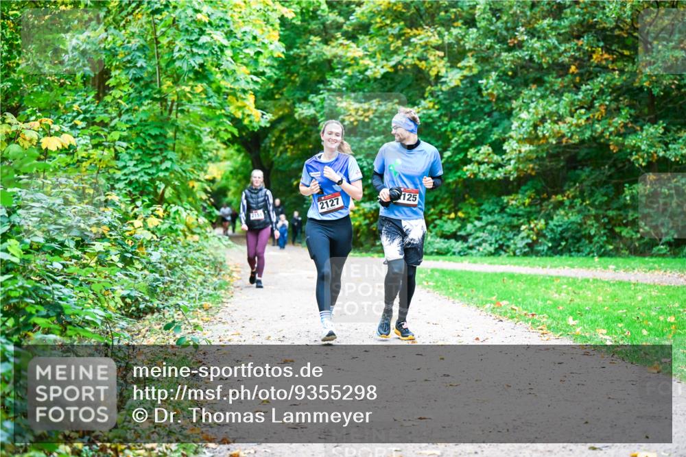 12.10.2025 - Bramfelder Halbmarathon 2025 Dr. Thomas Lammeyer http://msf.ph/oto/9355298 12.10.2025 10:53:18 Laufen 2151, 2127, 125 meine-sportfotos.de