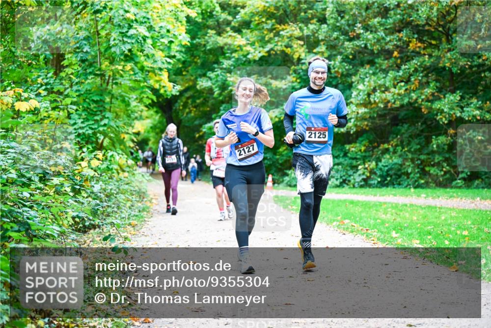 12.10.2025 - Bramfelder Halbmarathon 2025 Dr. Thomas Lammeyer http://msf.ph/oto/9355304 12.10.2025 10:53:19 Laufen 2131, 2127, 2125 meine-sportfotos.de