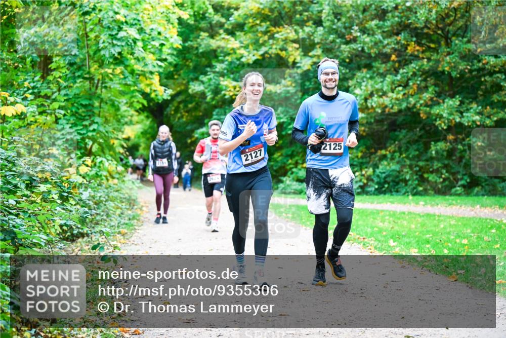 12.10.2025 - Bramfelder Halbmarathon 2025 Dr. Thomas Lammeyer http://msf.ph/oto/9355306 12.10.2025 10:53:19 Laufen 2624, 2127, 2125 meine-sportfotos.de