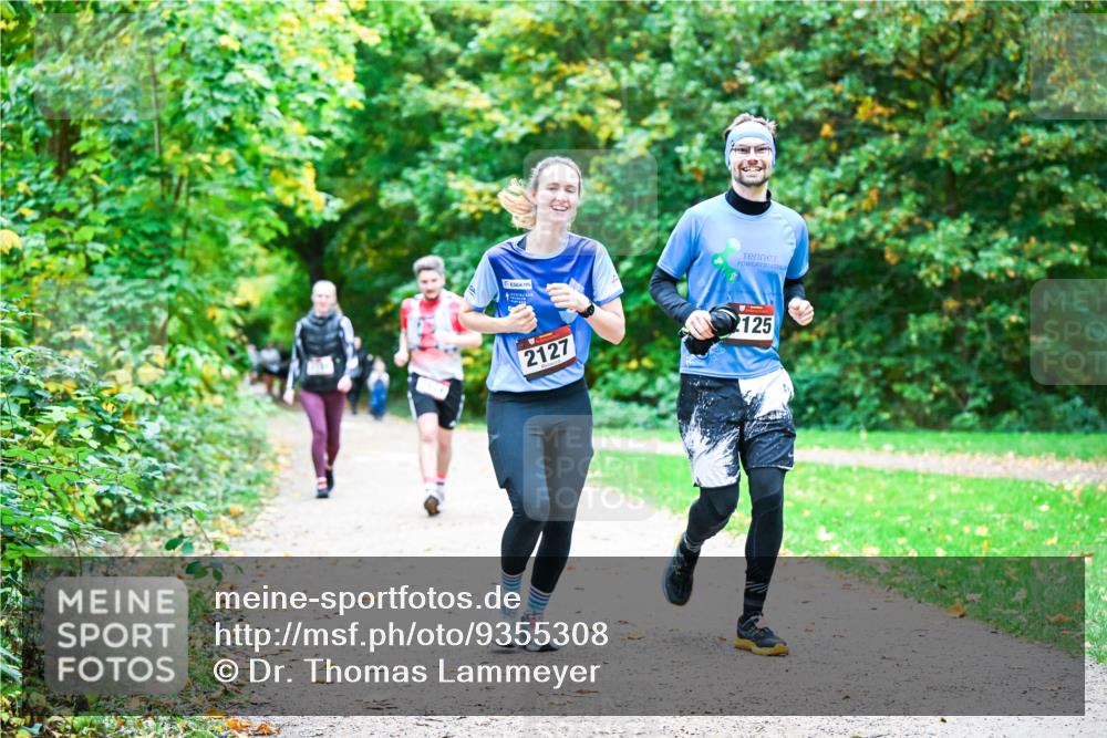 12.10.2025 - Bramfelder Halbmarathon 2025 Dr. Thomas Lammeyer http://msf.ph/oto/9355308 12.10.2025 10:53:19 Laufen 2127, 2125 meine-sportfotos.de