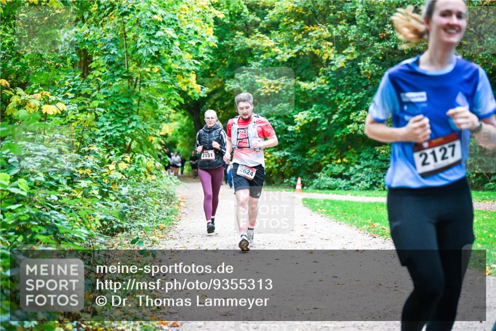 12.10.2025 - Bramfelder Halbmarathon 2025 Dr. Thomas Lammeyer http://msf.ph/oto/9355313 12.10.2025 10:53:21 Laufen 2151, 2624, 2127 meine-sportfotos.de