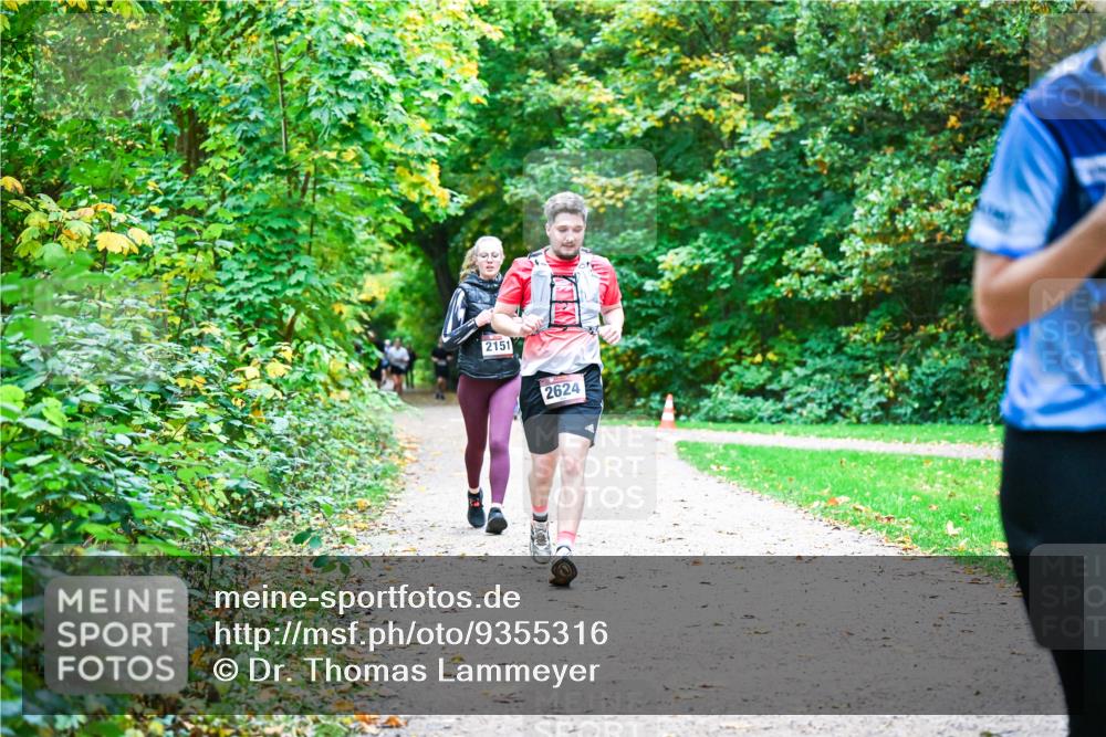 12.10.2025 - Bramfelder Halbmarathon 2025 Dr. Thomas Lammeyer http://msf.ph/oto/9355316 12.10.2025 10:53:21 Laufen 2151, 2624 meine-sportfotos.de