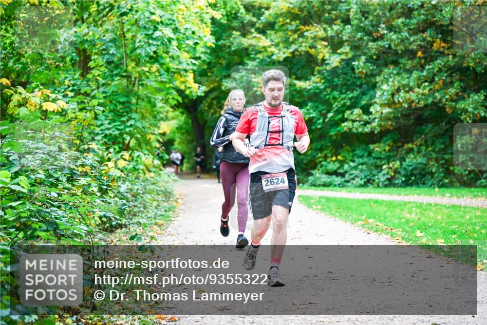 12.10.2025 - Bramfelder Halbmarathon 2025 Dr. Thomas Lammeyer http://msf.ph/oto/9355322 12.10.2025 10:53:22 Laufen 51, 2624 meine-sportfotos.de