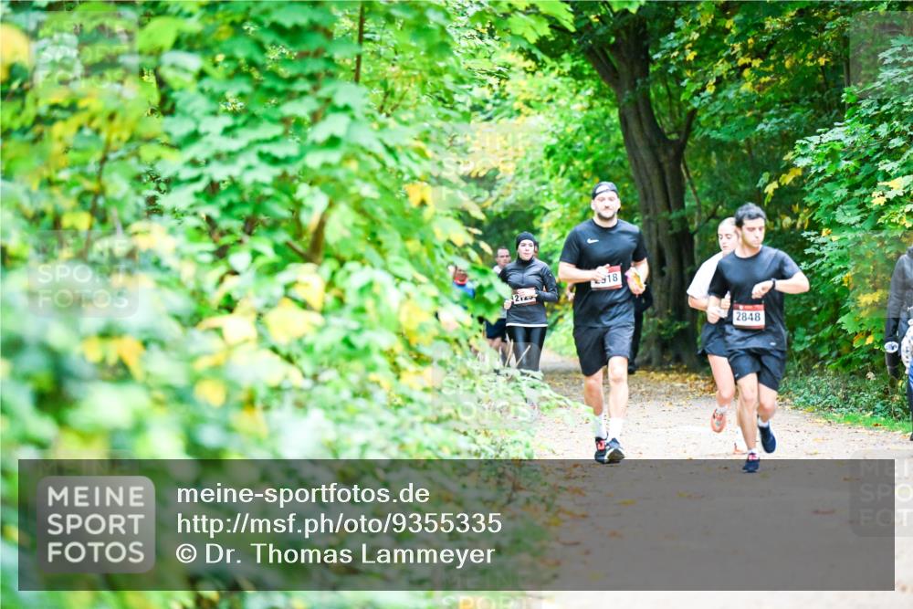 12.10.2025 - Bramfelder Halbmarathon 2025 Dr. Thomas Lammeyer http://msf.ph/oto/9355335 12.10.2025 10:53:29 Laufen 2125, 918, 2848 meine-sportfotos.de