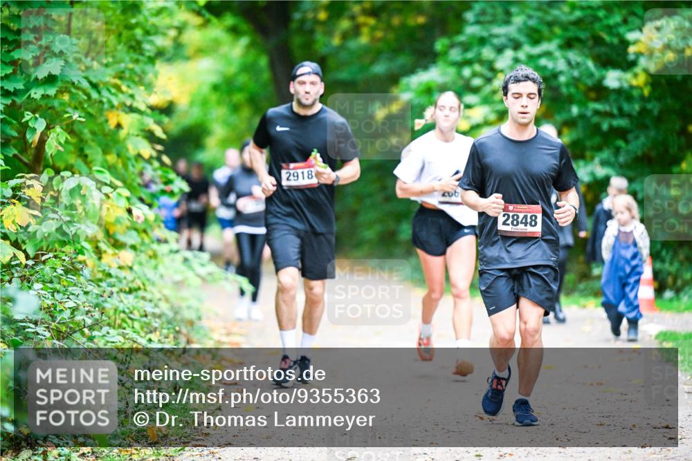 12.10.2025 - Bramfelder Halbmarathon 2025 Dr. Thomas Lammeyer http://msf.ph/oto/9355363 12.10.2025 10:53:33 Laufen 2918, 2848 meine-sportfotos.de