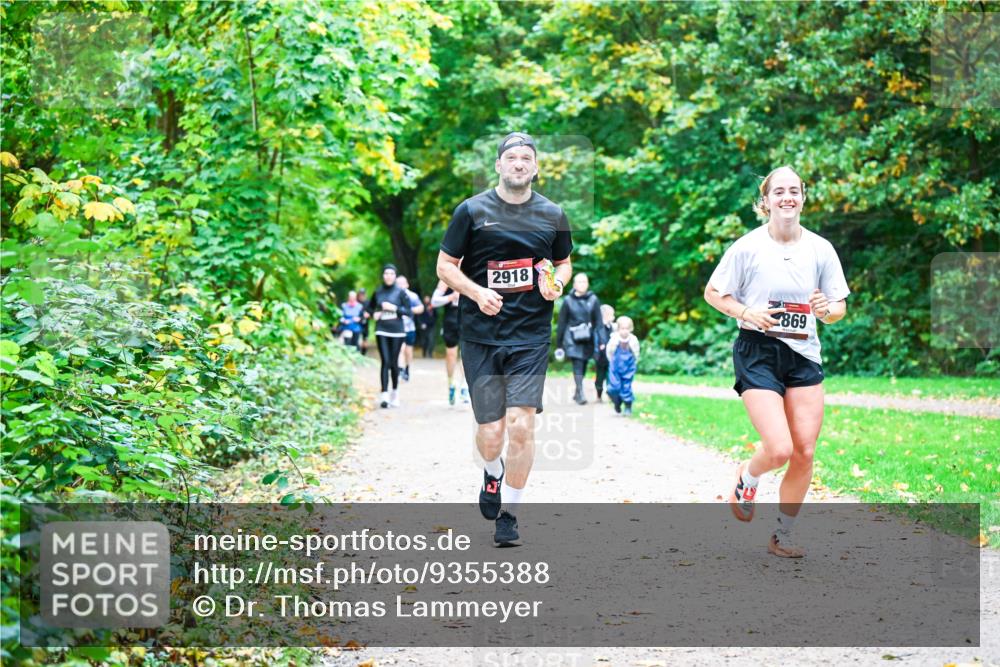 12.10.2025 - Bramfelder Halbmarathon 2025 Dr. Thomas Lammeyer http://msf.ph/oto/9355388 12.10.2025 10:53:38 Laufen 2918, 869 meine-sportfotos.de