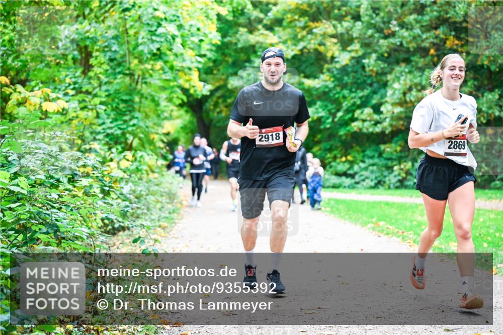 12.10.2025 - Bramfelder Halbmarathon 2025 Dr. Thomas Lammeyer http://msf.ph/oto/9355392 12.10.2025 10:53:38 Laufen 2918, 2869 meine-sportfotos.de