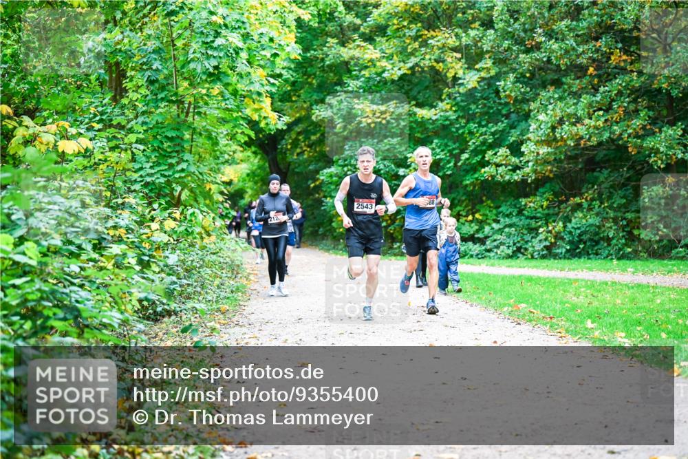 12.10.2025 - Bramfelder Halbmarathon 2025 Dr. Thomas Lammeyer http://msf.ph/oto/9355400 12.10.2025 10:53:40 Laufen 212, 2543, 88 meine-sportfotos.de