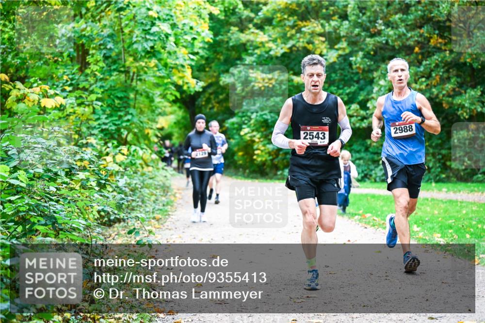 12.10.2025 - Bramfelder Halbmarathon 2025 Dr. Thomas Lammeyer http://msf.ph/oto/9355413 12.10.2025 10:53:42 Laufen 2129, 2543, 47, 2988 meine-sportfotos.de