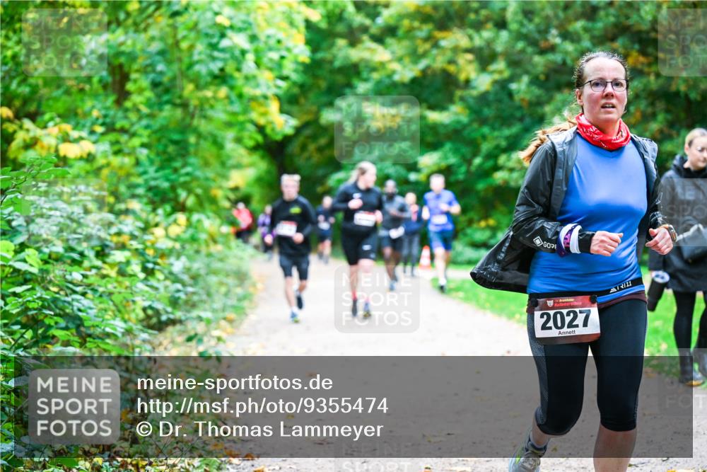 12.10.2025 - Bramfelder Halbmarathon 2025 Dr. Thomas Lammeyer http://msf.ph/oto/9355474 12.10.2025 10:53:52 Laufen 2027 meine-sportfotos.de