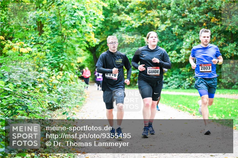 12.10.2025 - Bramfelder Halbmarathon 2025 Dr. Thomas Lammeyer http://msf.ph/oto/9355495 12.10.2025 10:53:56 Laufen 10, 2016, 2803 meine-sportfotos.de